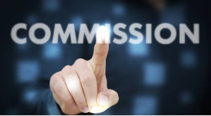 Comisiones ocultas en brokers de fondos: qué mirar antes de abrir cuenta