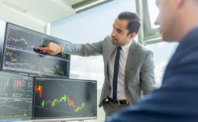 Mejor broker para invertir con poco capital cada mes